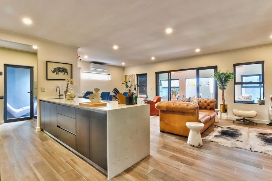 To Let 3 Bedroom Property for Rent in Sandown Western Cape